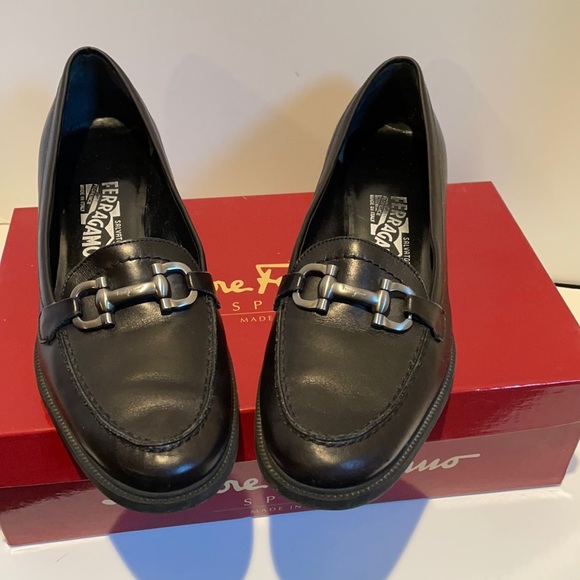 Salvatore Ferragamo Shoes - Ferragamo Leather loafer